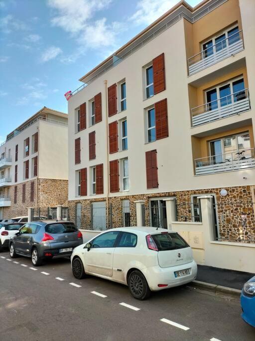 Appartement F2 De Haut Standing En Hypercentre Avec Jardin Prive A 270 M De La Gare De Mantes ! Exteriör bild