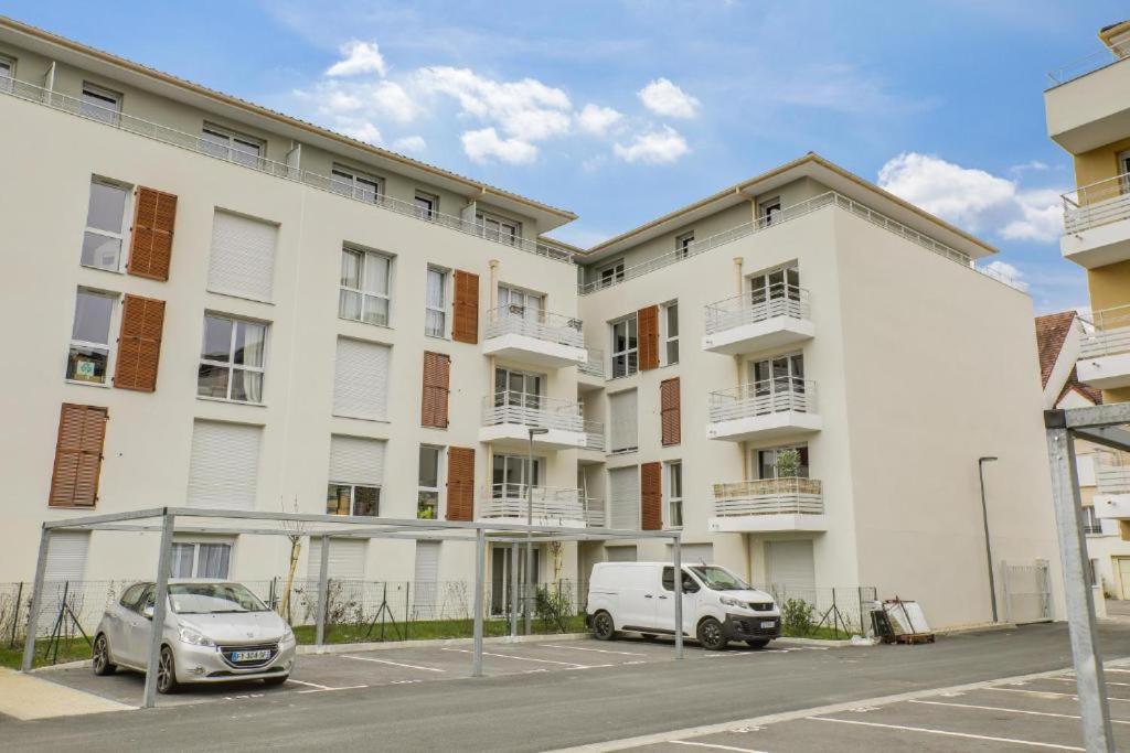 Appartement F2 De Haut Standing En Hypercentre Avec Jardin Prive A 270 M De La Gare De Mantes ! Exteriör bild