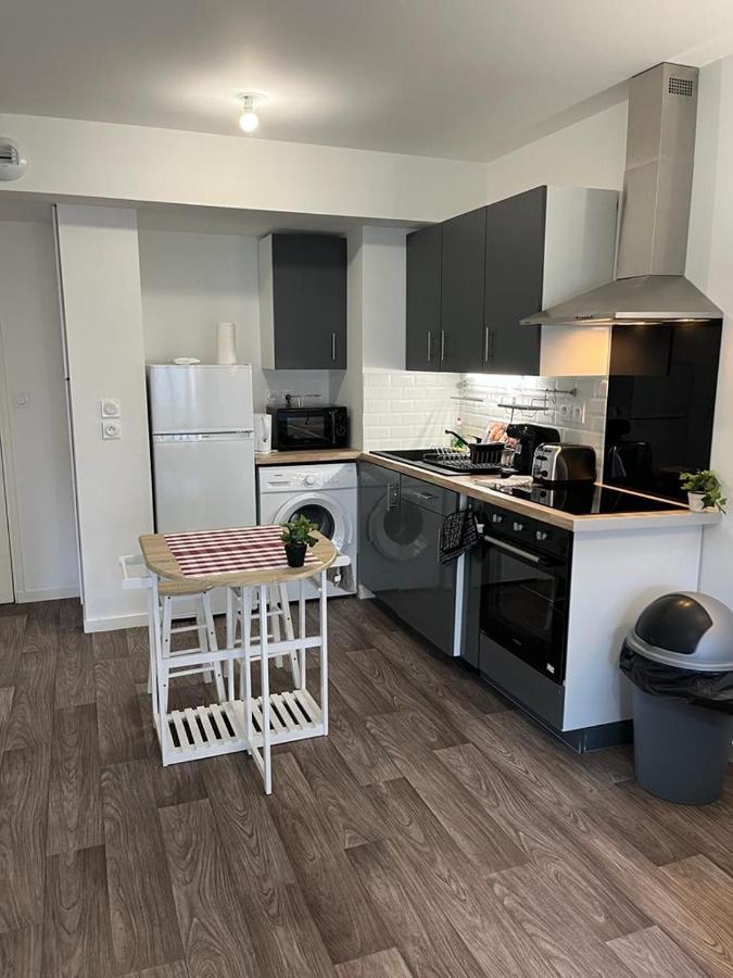 Appartement F2 De Haut Standing En Hypercentre Avec Jardin Prive A 270 M De La Gare De Mantes ! Exteriör bild
